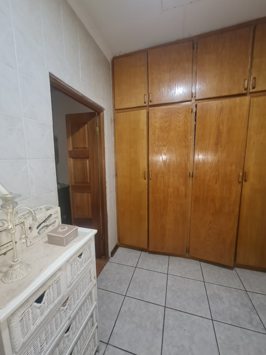 5 Bedroom Property for Sale in Sasolburg Free State